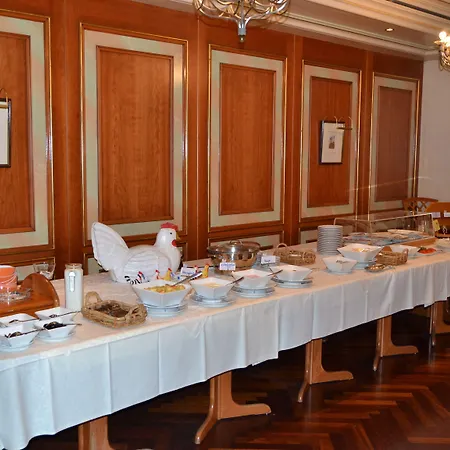 게스트하우스 Auerhahn 3*