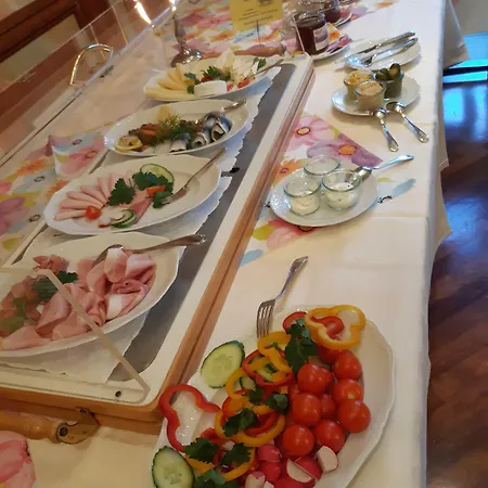 Auerhahn בית הארחה באדן-באדן